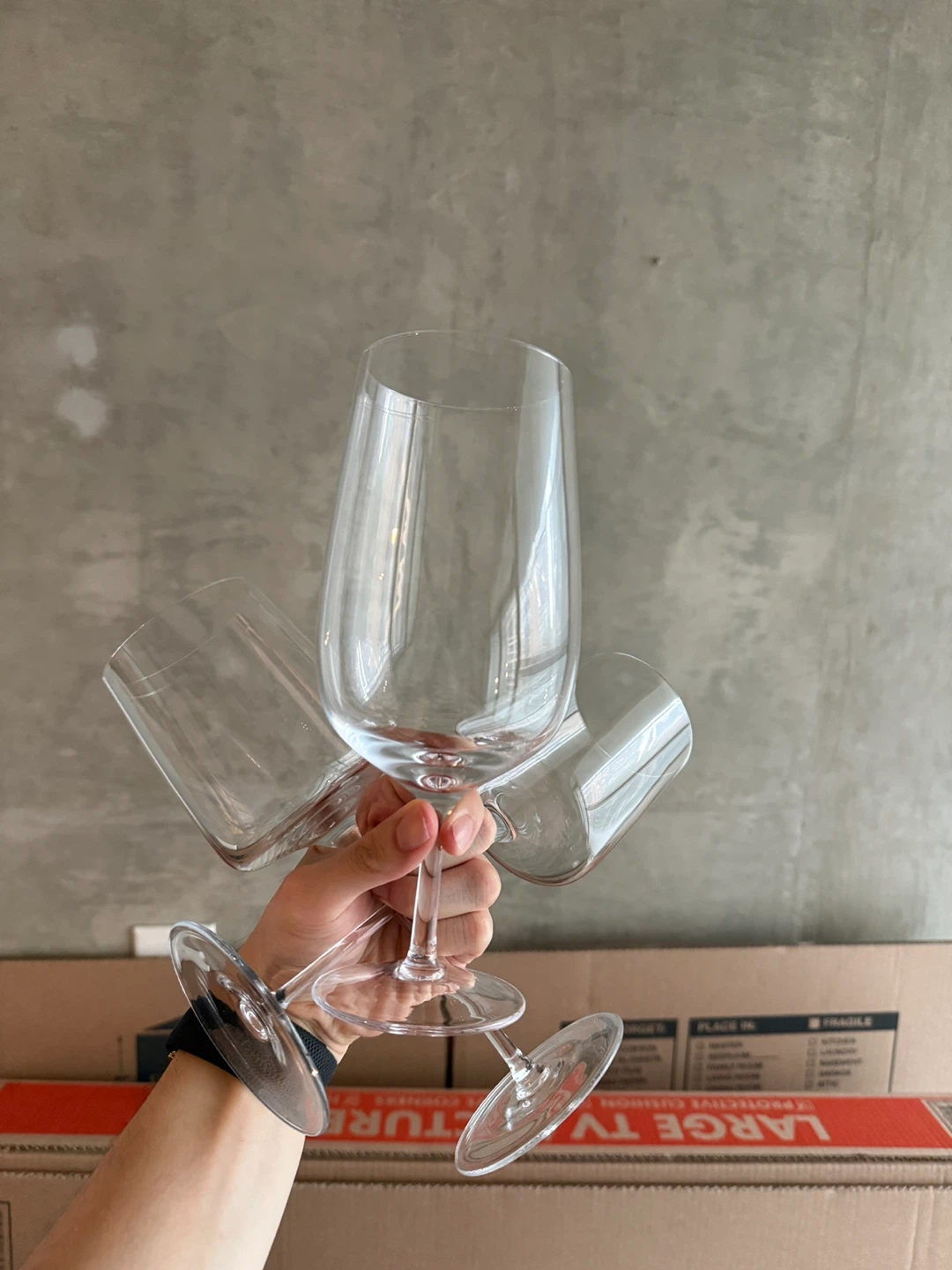 CB2 Set of 3 Wine Glasses - photo 3