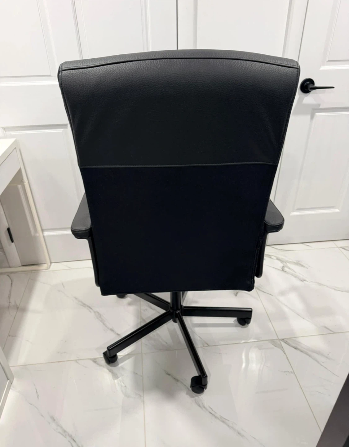 Black Office Chair - photo 3