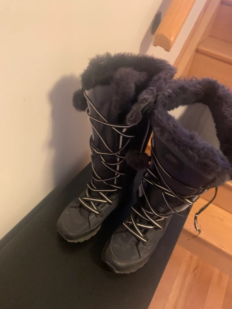 Nike Women's Winter Boots Size 6.5 - photo 2