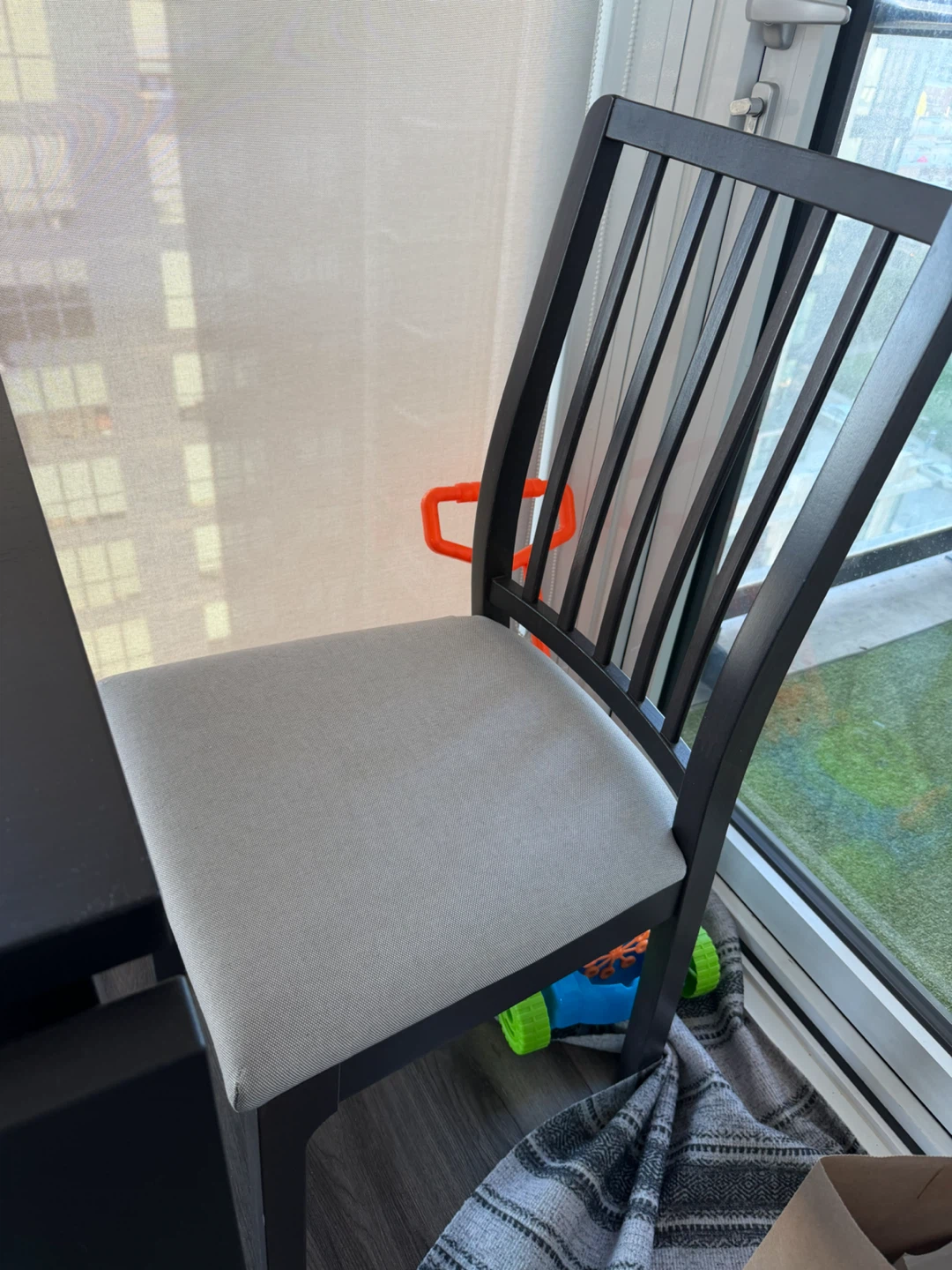 Ikea Foldable Dining Table with Two Chairs - photo 4