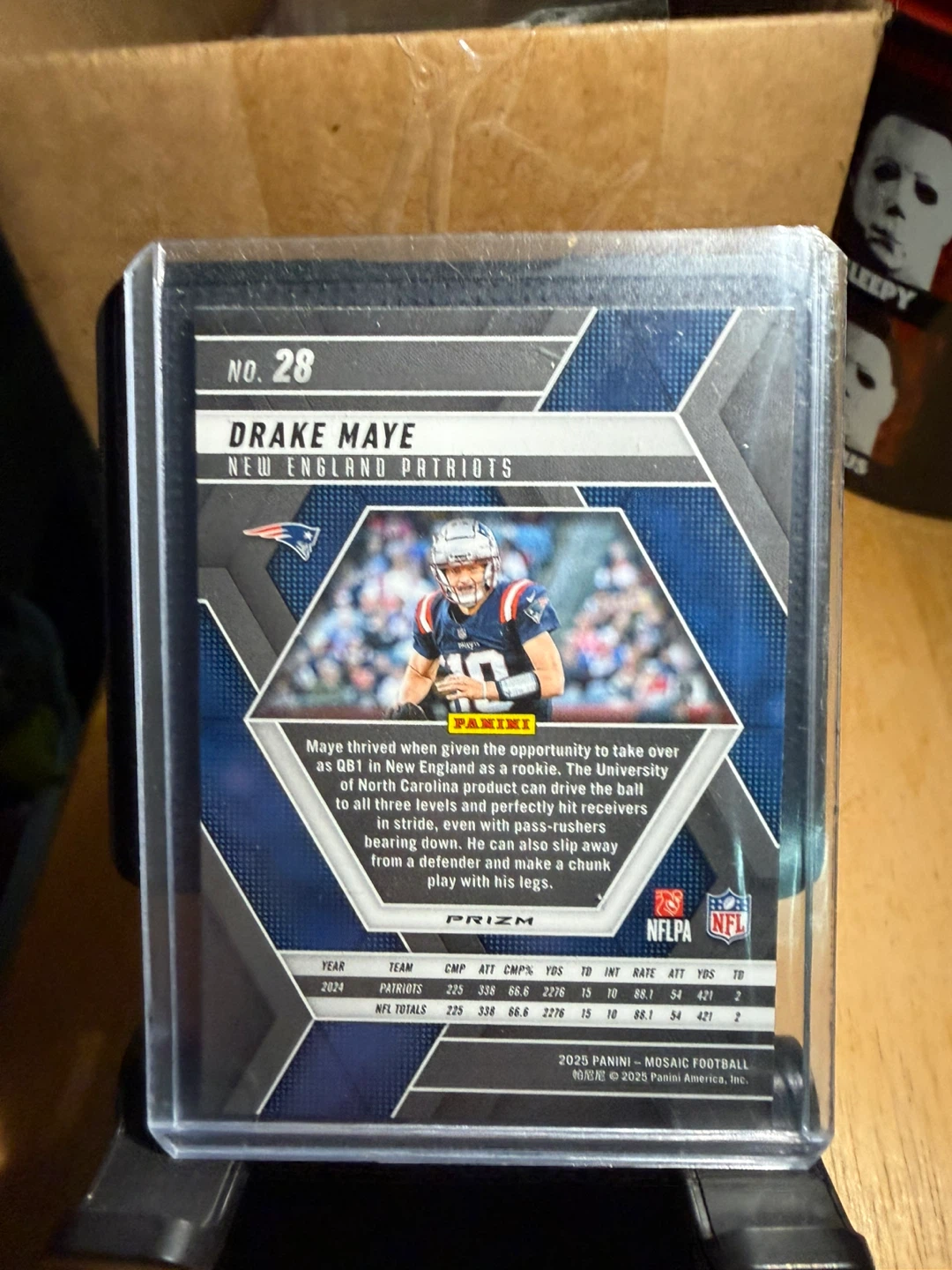 2025 Panini Silver Mosaic Drake Maye Card - photo 3