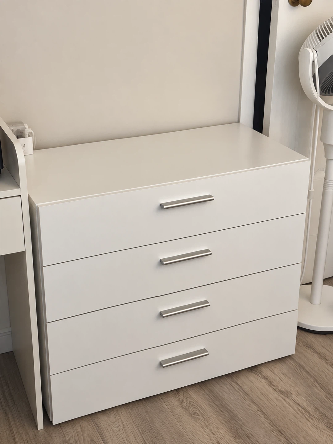White 4-Drawer Dresser