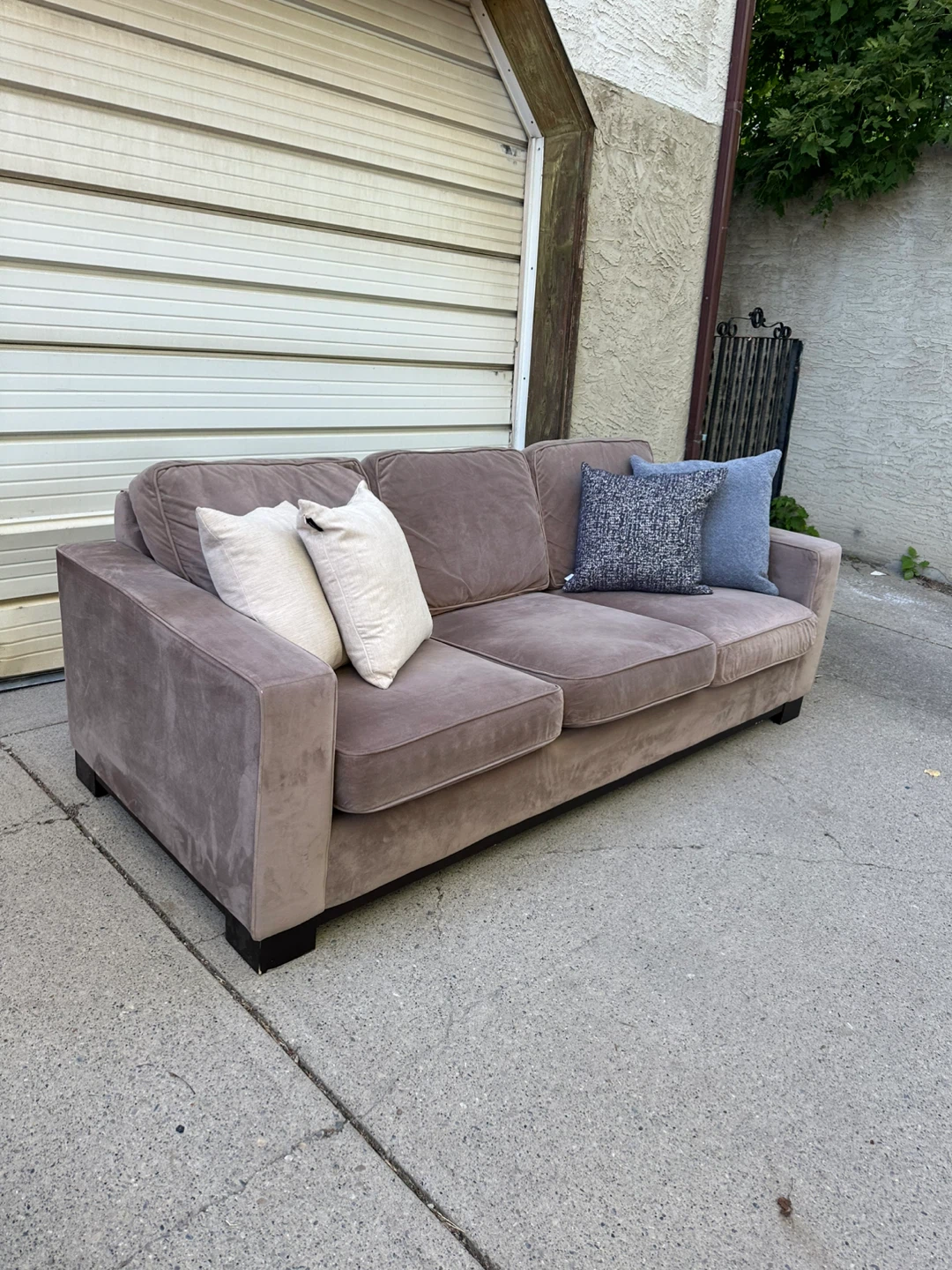Made in Canada 3-Seat Sofa – Soft Taupe Fabric