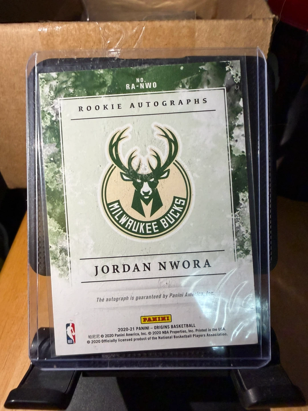 2020-21 Panini Origins Jordan Nwora Rookie Autograph - photo 2