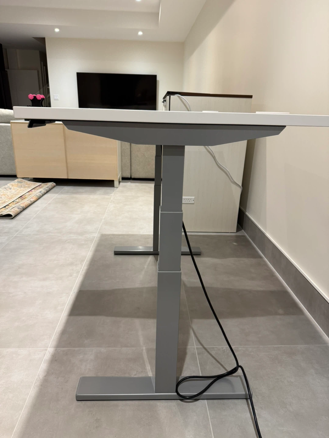ergoCentric sit/stand desk white
