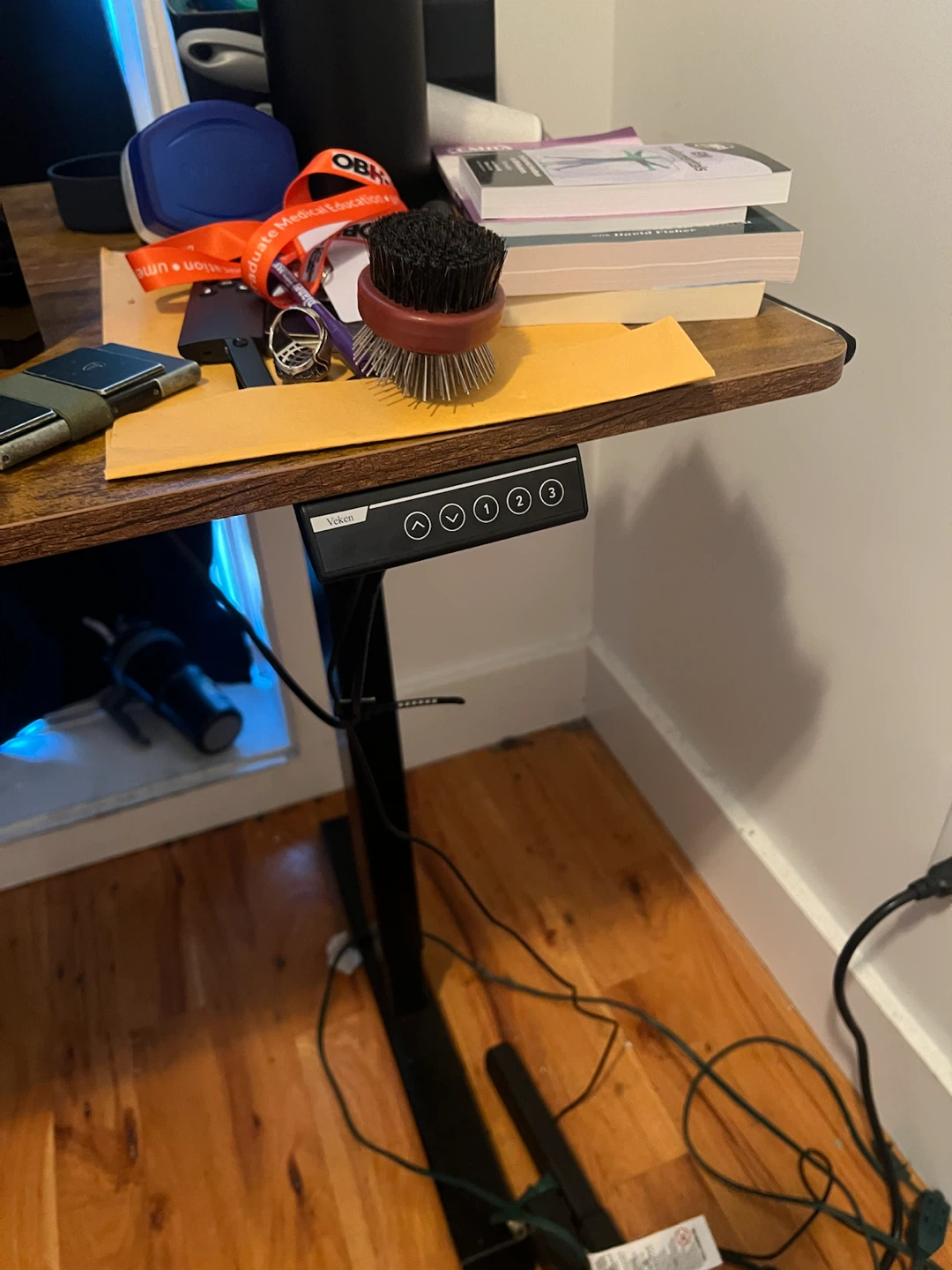 Veken Adjustable Standing Desk - photo 3
