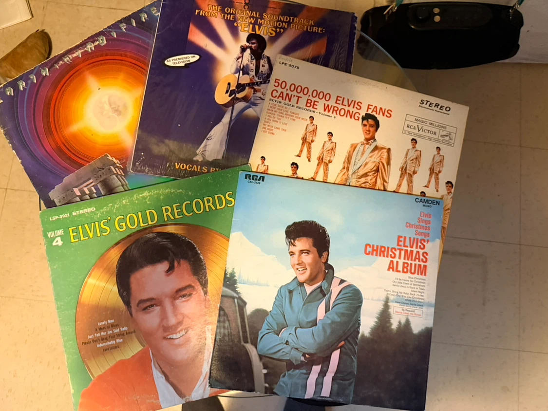 Lot of 5 Vintage Elvis Presley Vinyl Records