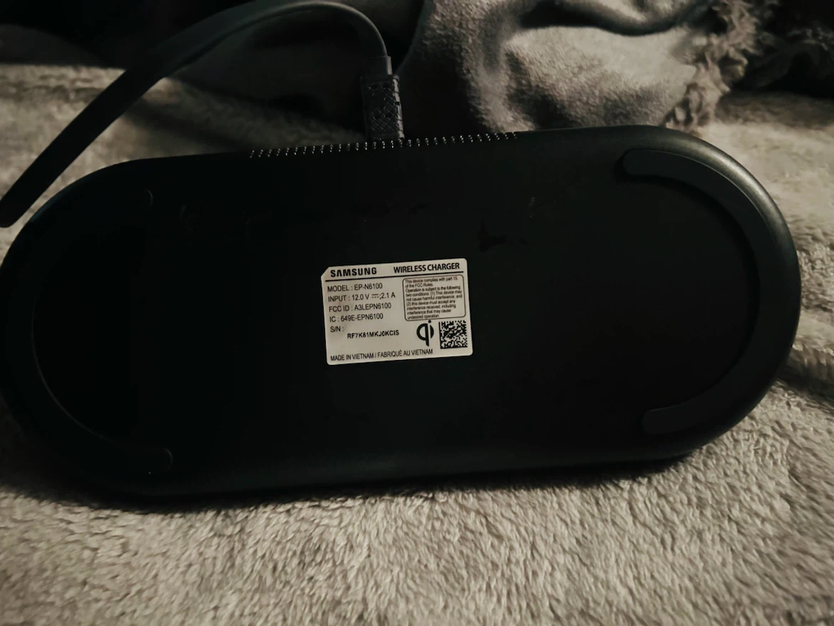 Samsung Fast Charge Wireless Charging Stand - photo 3
