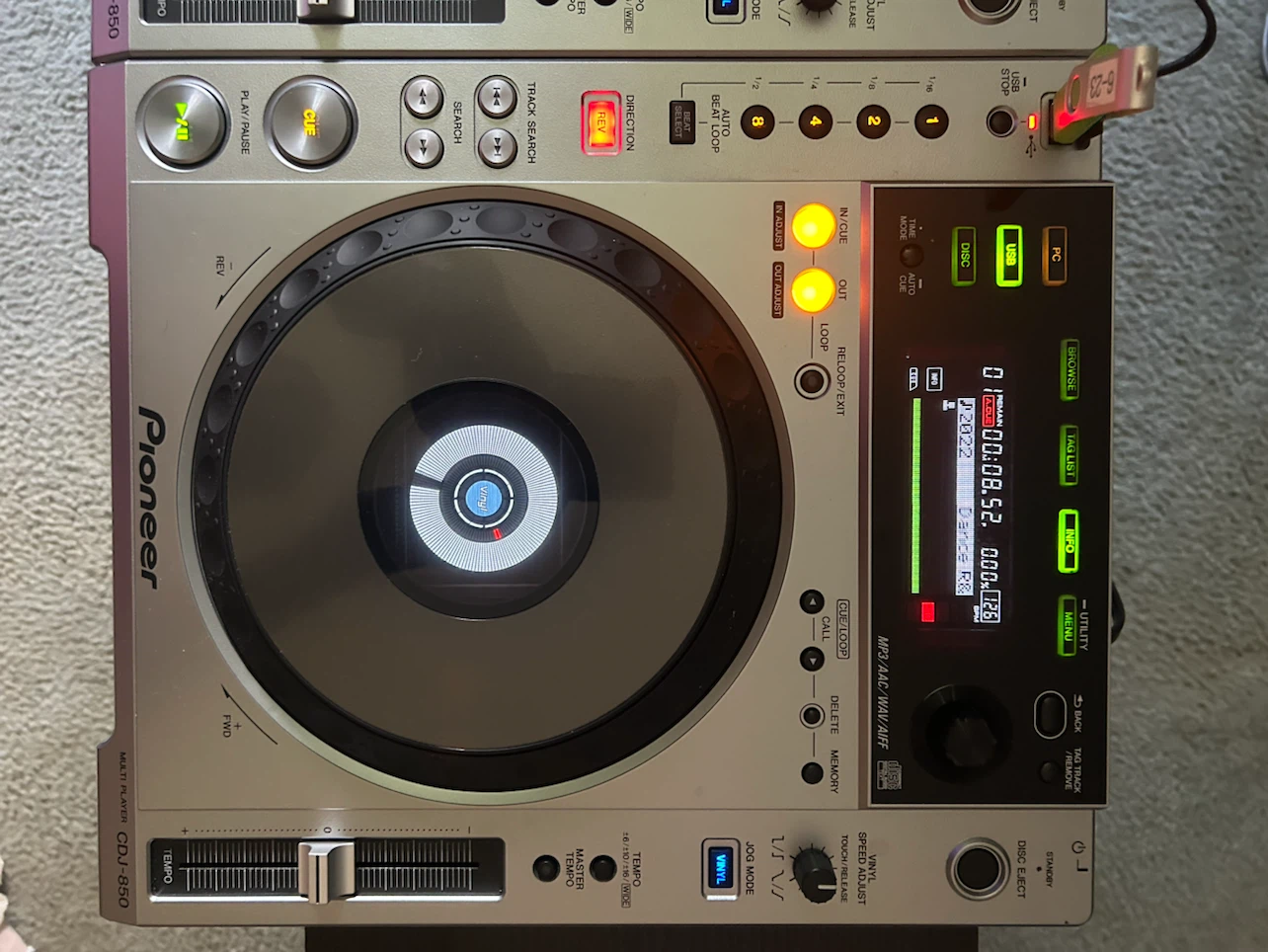 Pair of Pioneer CDJ-850 Multi Players - photo 2