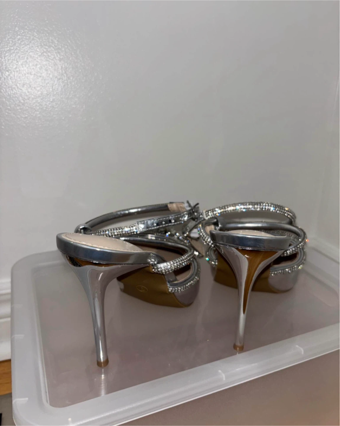Refuge silver rhinestone bow heels - photo 2