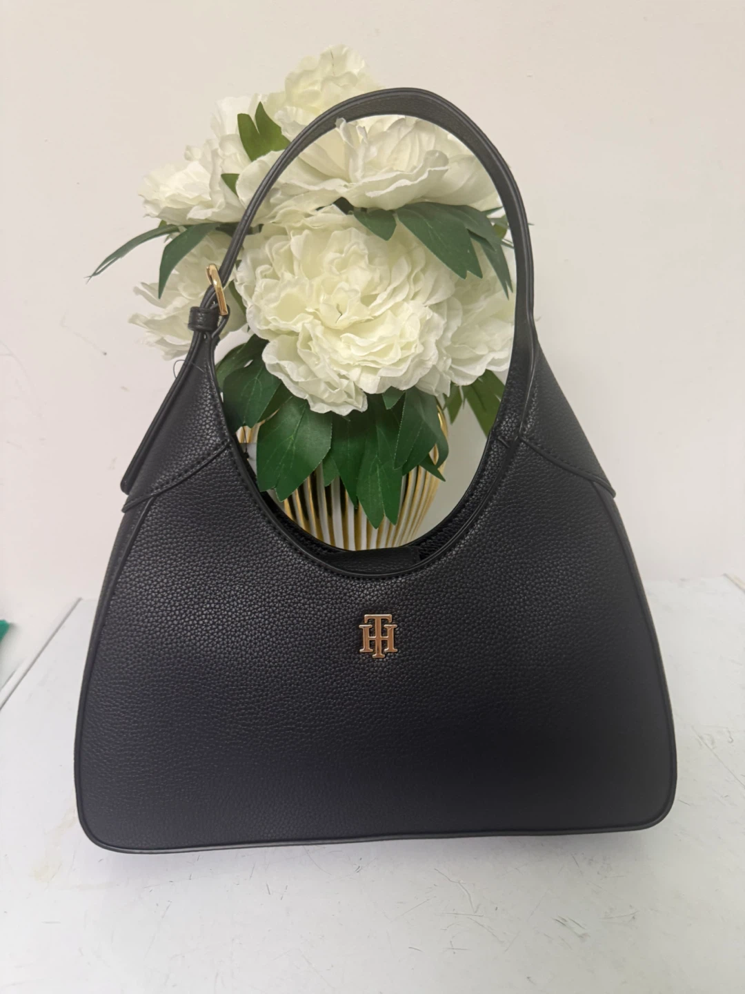 Tommy Hilfiger Black Shoulder Bag
