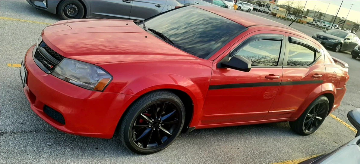 Selling my 2013 Dodge Avenger - photo 3