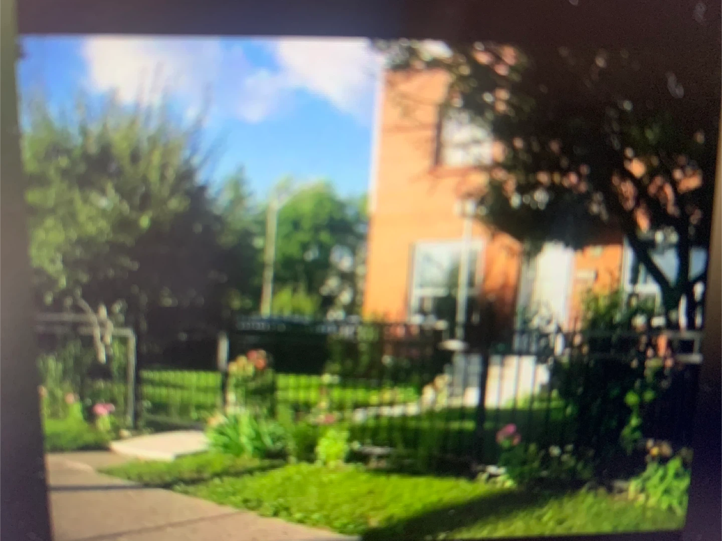 Furnished/or Unfirnished 1 bedroom apt. Oct 10. - photo 3