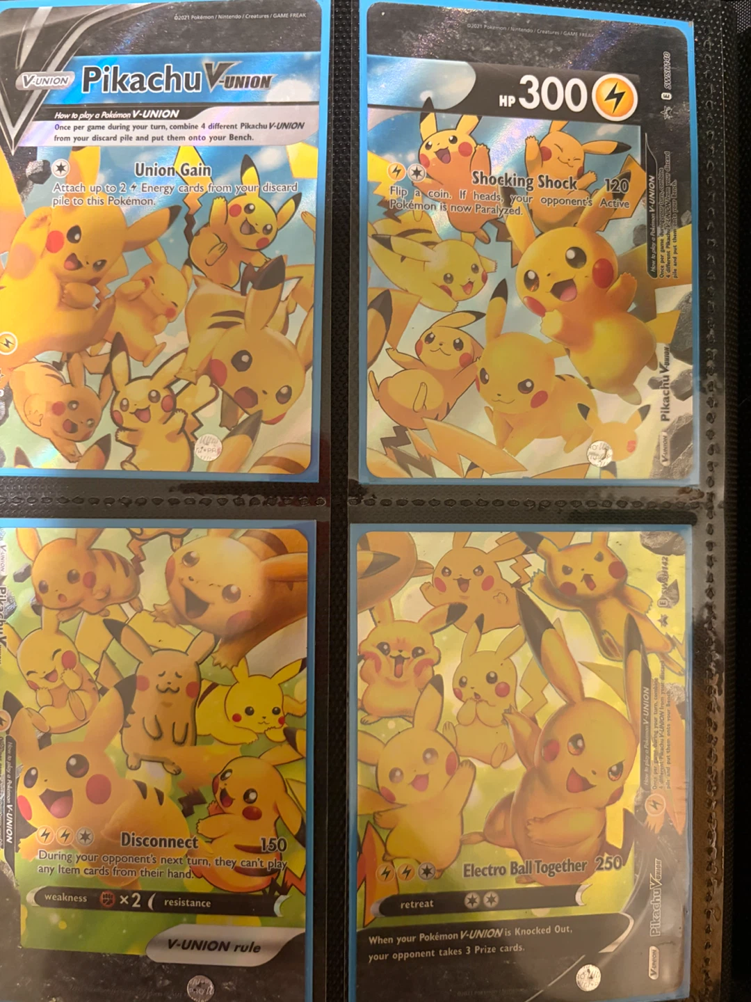Pikachu V-UNION Pokémon Card Set