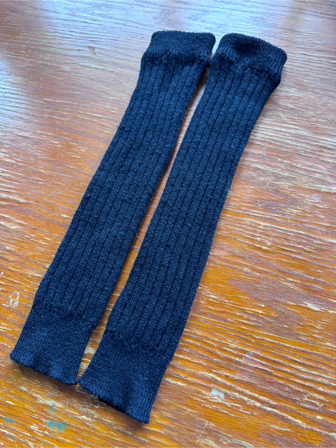 Black small leg warmers