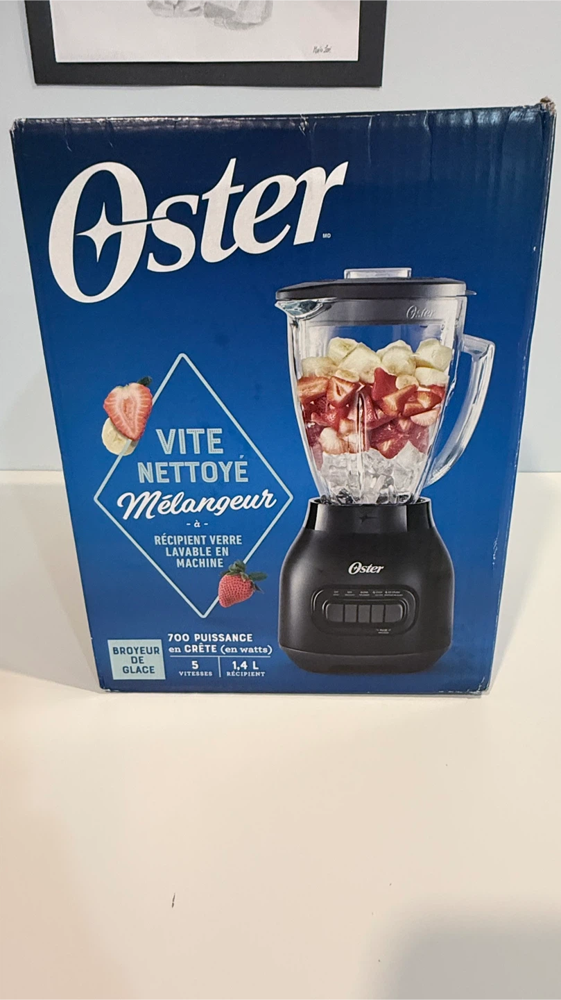 Oster 700-Watt Blender