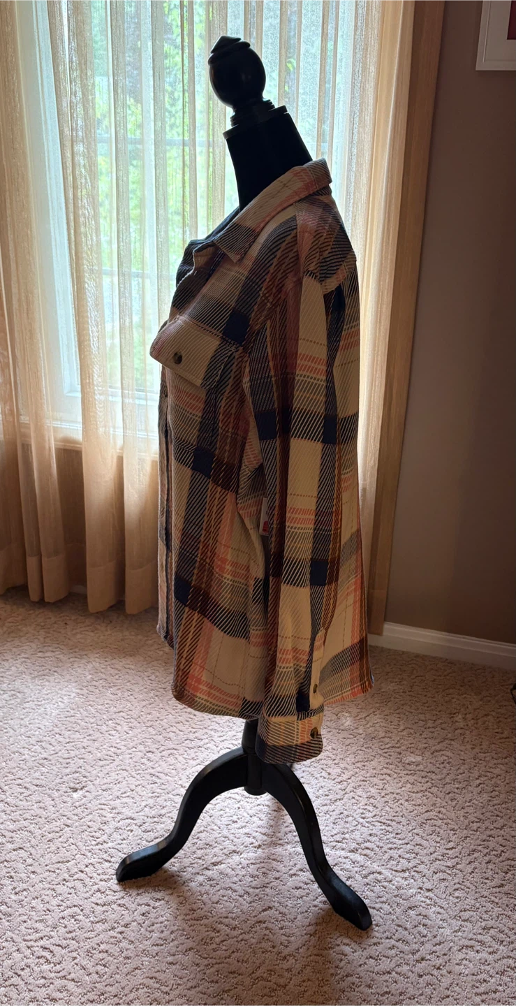✨✨Old Navy Plaid Button-Up Shirt - photo 2