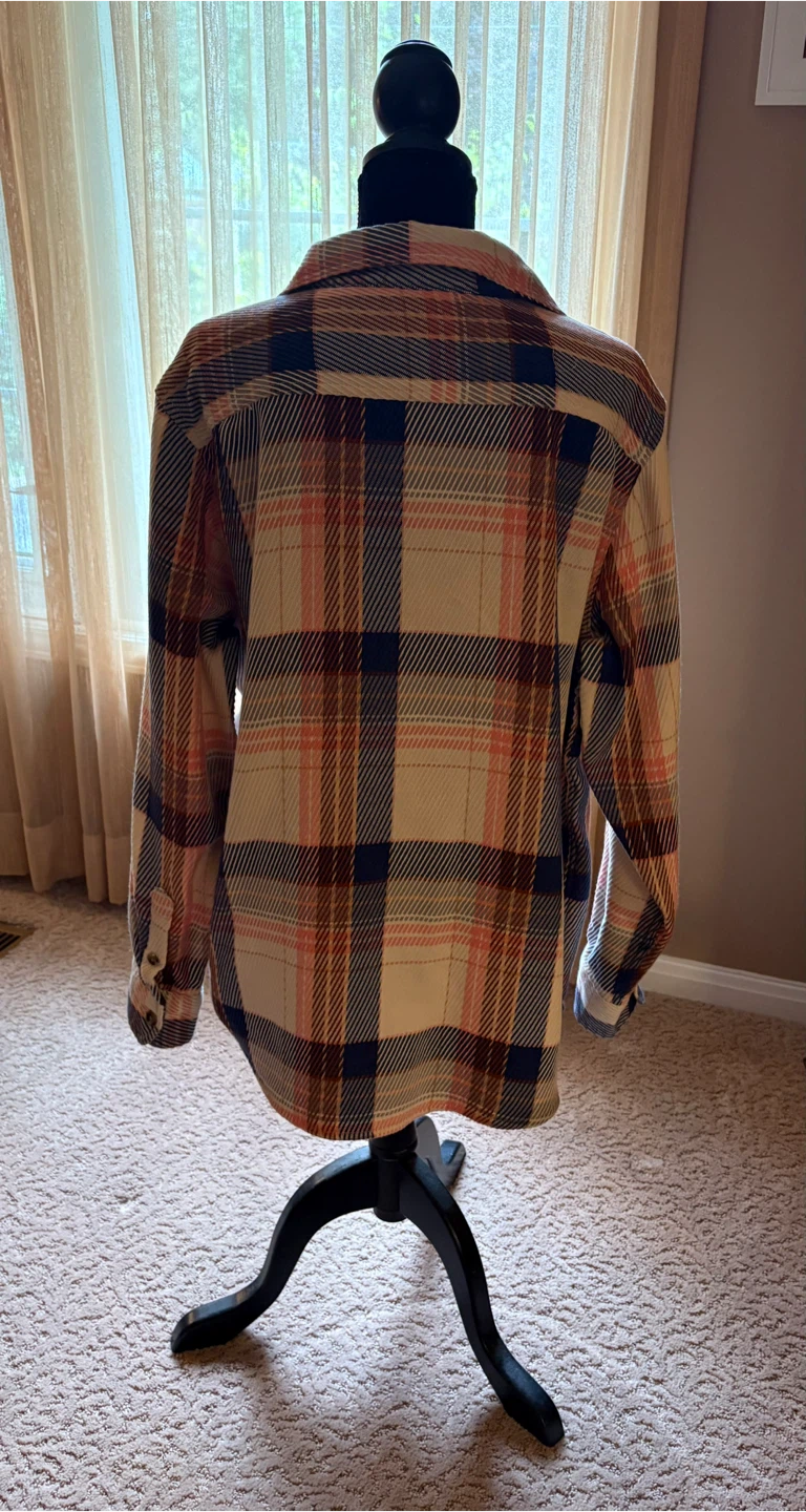 ✨✨Old Navy Plaid Button-Up Shirt - photo 3