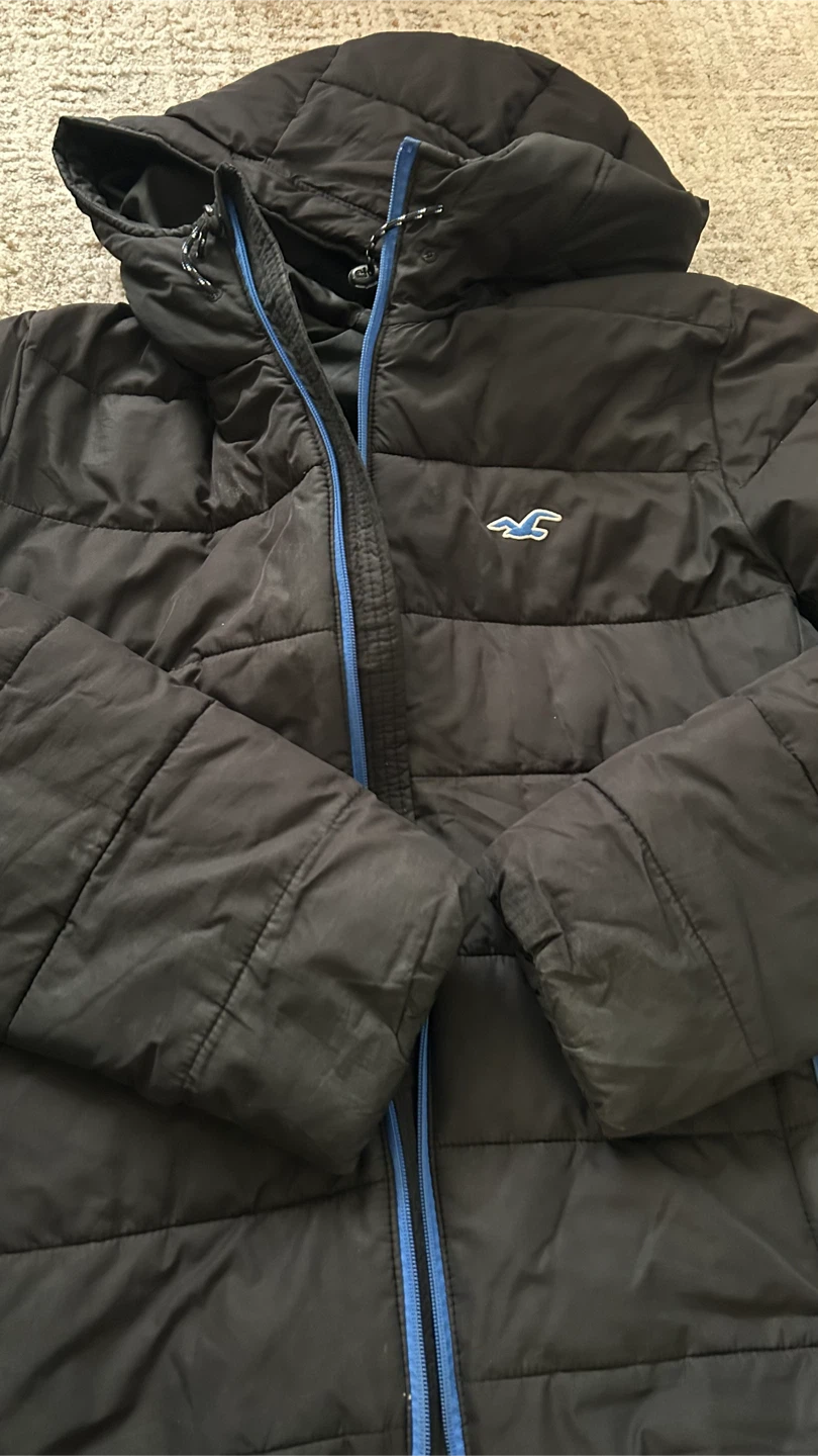 Hollister Puffer Jacket SMALL