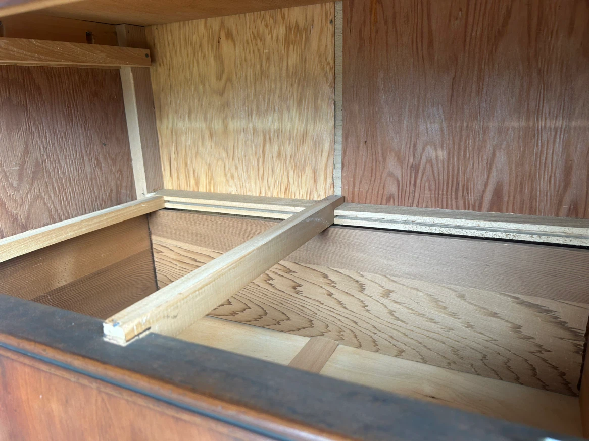 1930’s Bedroom Set - photo 5