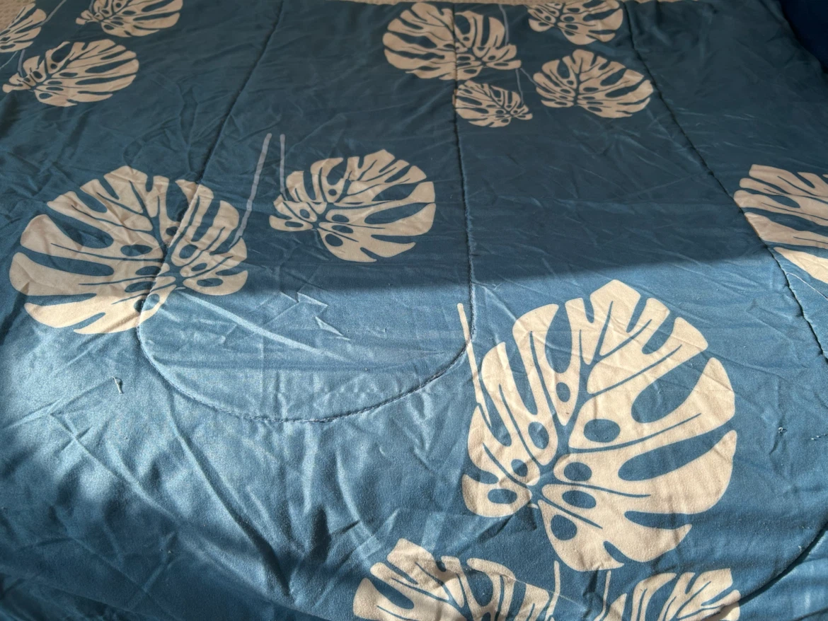 Blue and White Monstera Leaf Pattern Comforter