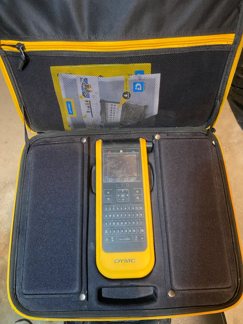 DYMO XTL 300 Label Maker Kit + Hard Case & 8 Cartridges - photo 2