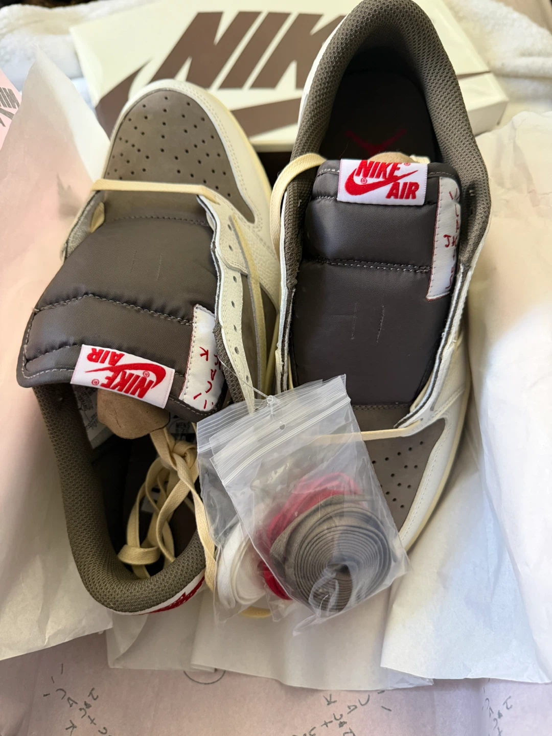 Nike Air Jordan 1 Low Travis Scott Reverse Mocha Size 10 - photo 2
