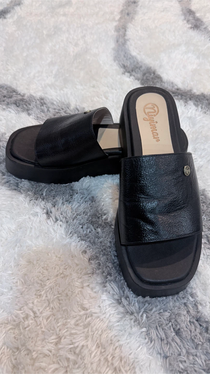 Niyimar Black Platform Slides - photo 3