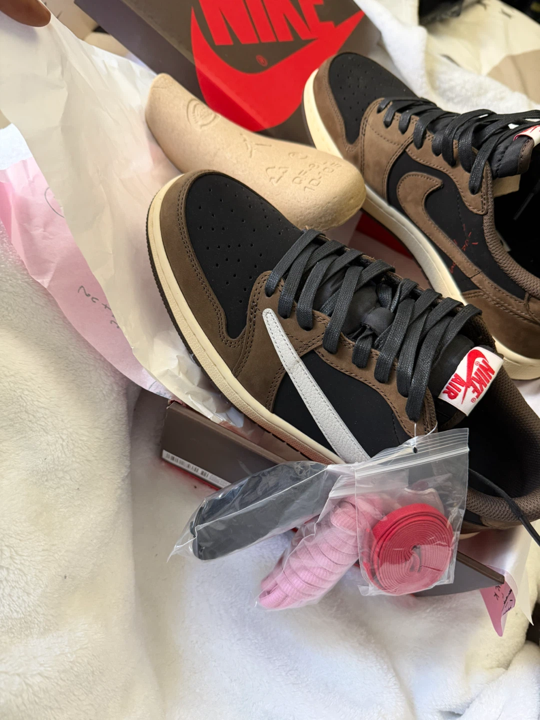 Nike Air Jordan 1 Low Travis Scott Mocha