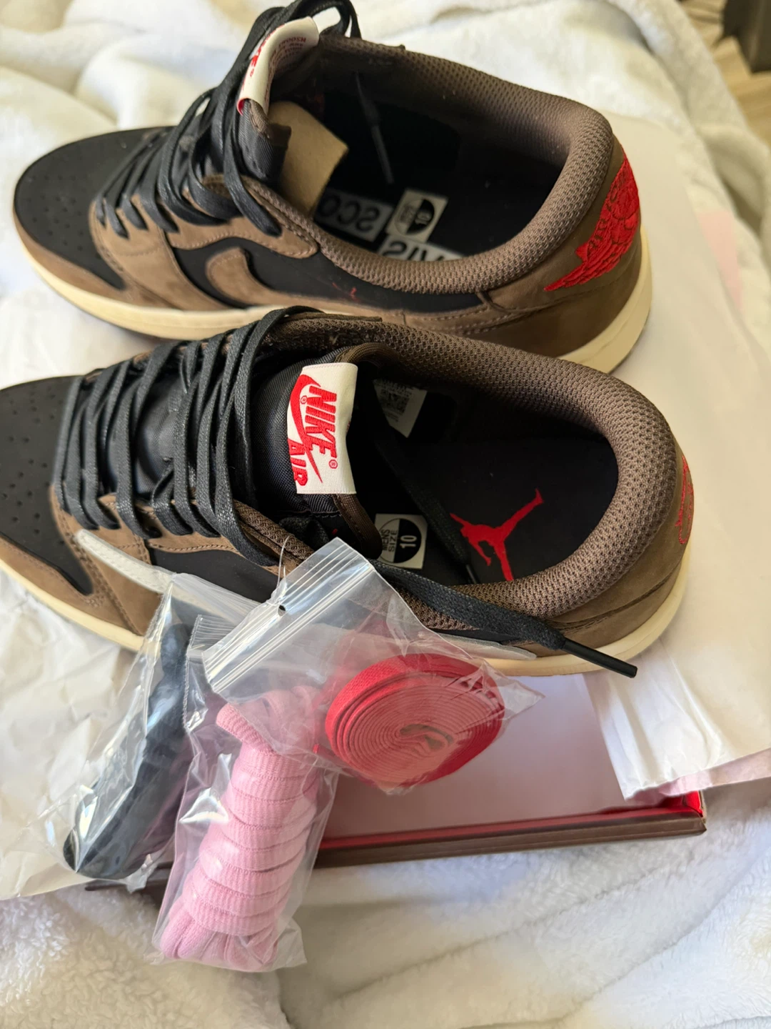 Nike Air Jordan 1 Low Travis Scott Mocha - photo 4
