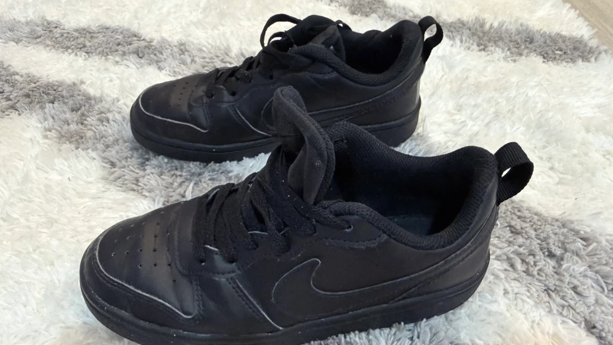 Nike Black Kids Sneakers Size 4Y - photo 3