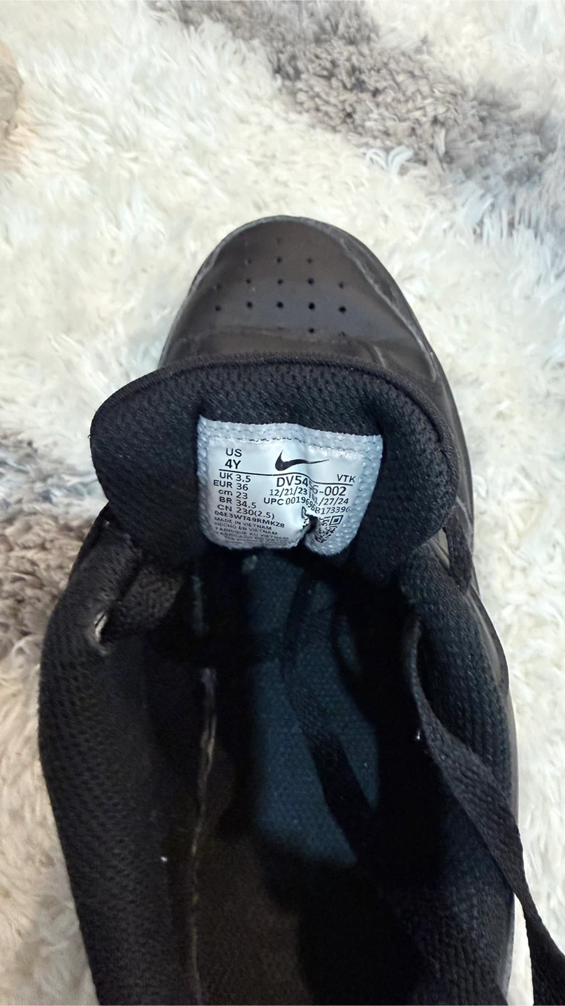 Nike Black Kids Sneakers Size 4Y - photo 5