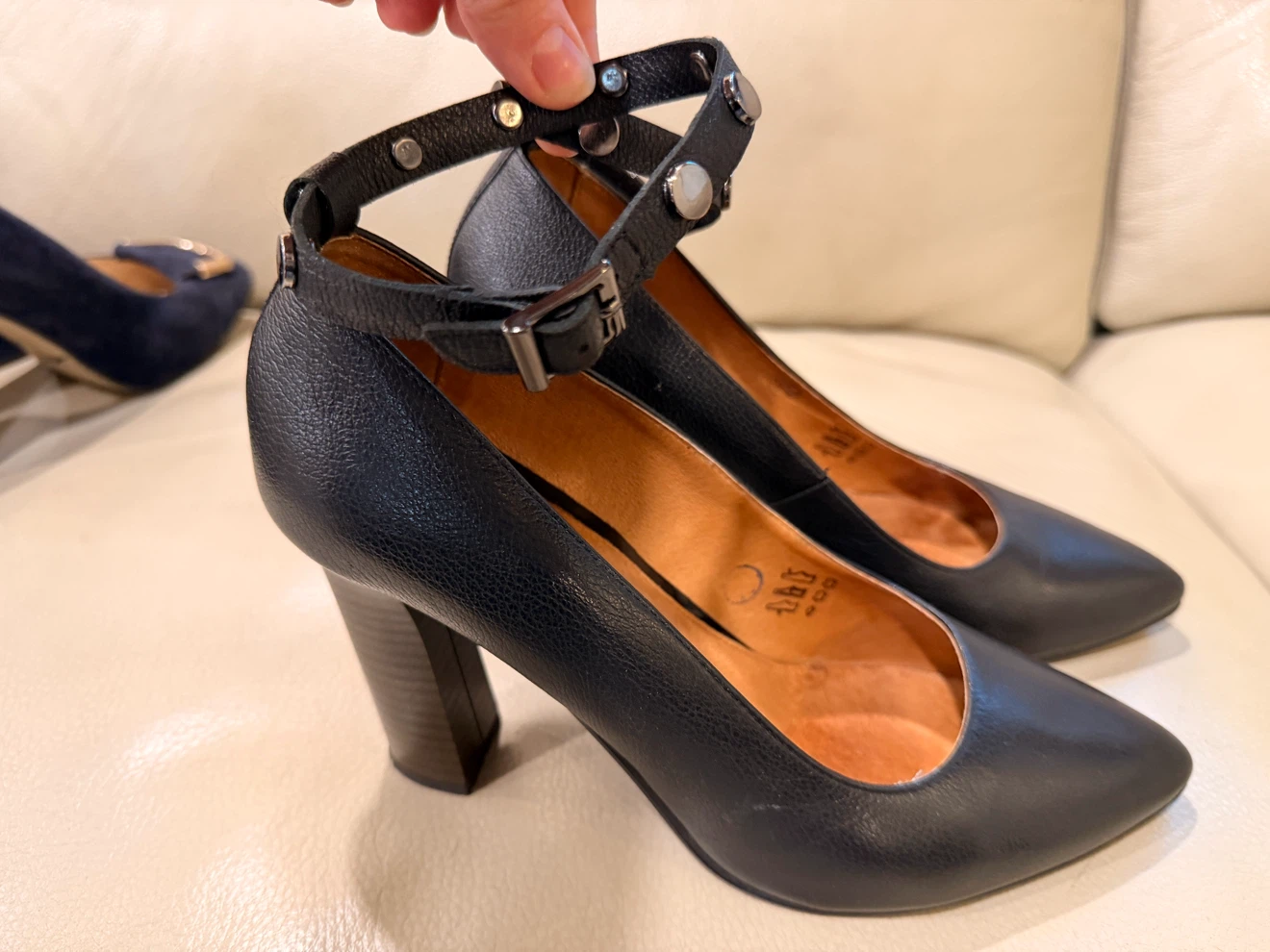 Leather shoes