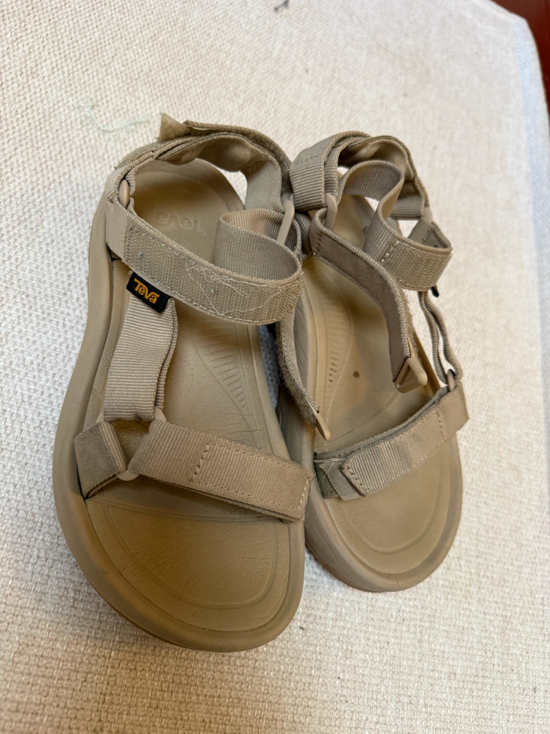 Teva Beige Sandals Size 6 - photo 4