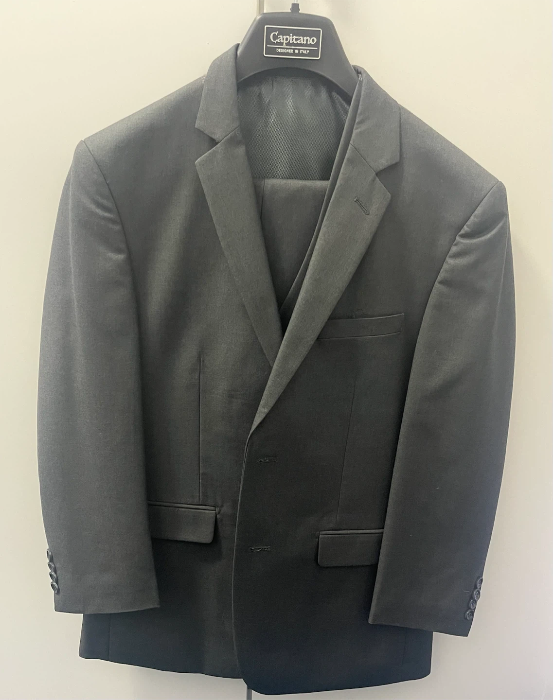 Capitano 3-Piece Men's Suit