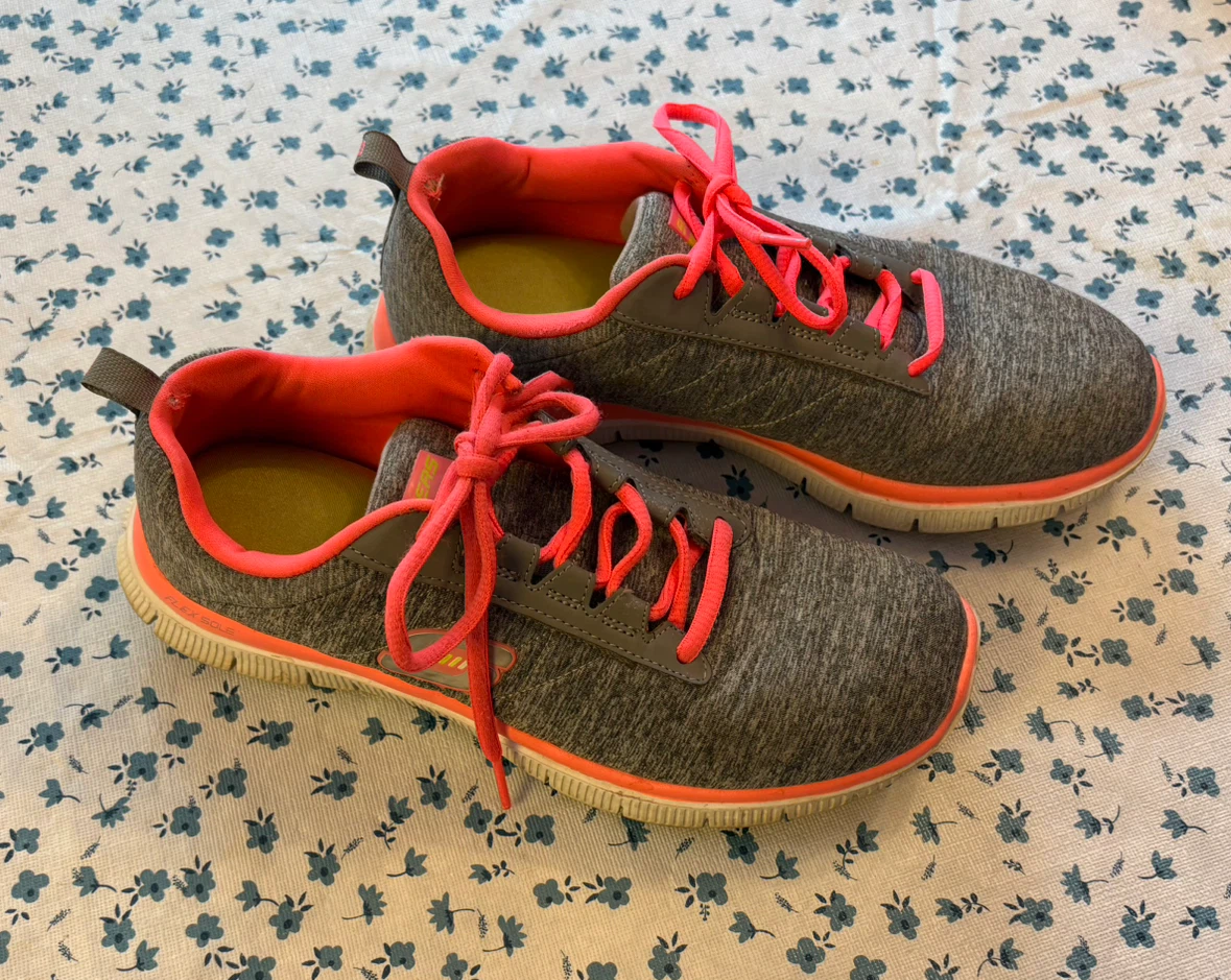 ✨✨Skechers Flex Sole Running Shoes - Grey and Pink - photo 2