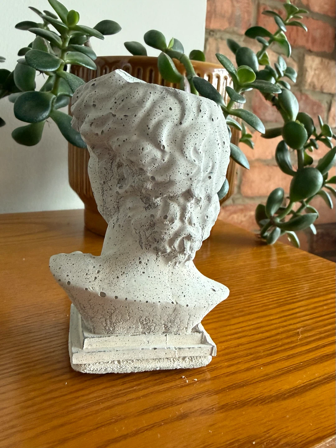 David Bust Concrete Planter - photo 4