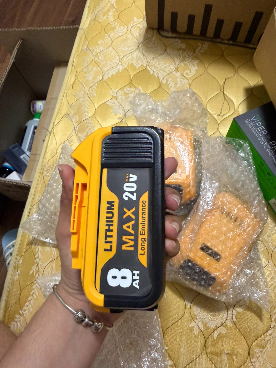 OTFIRSF 20V Max 8.0Ah Lithium-Ion Batteries - photo 4