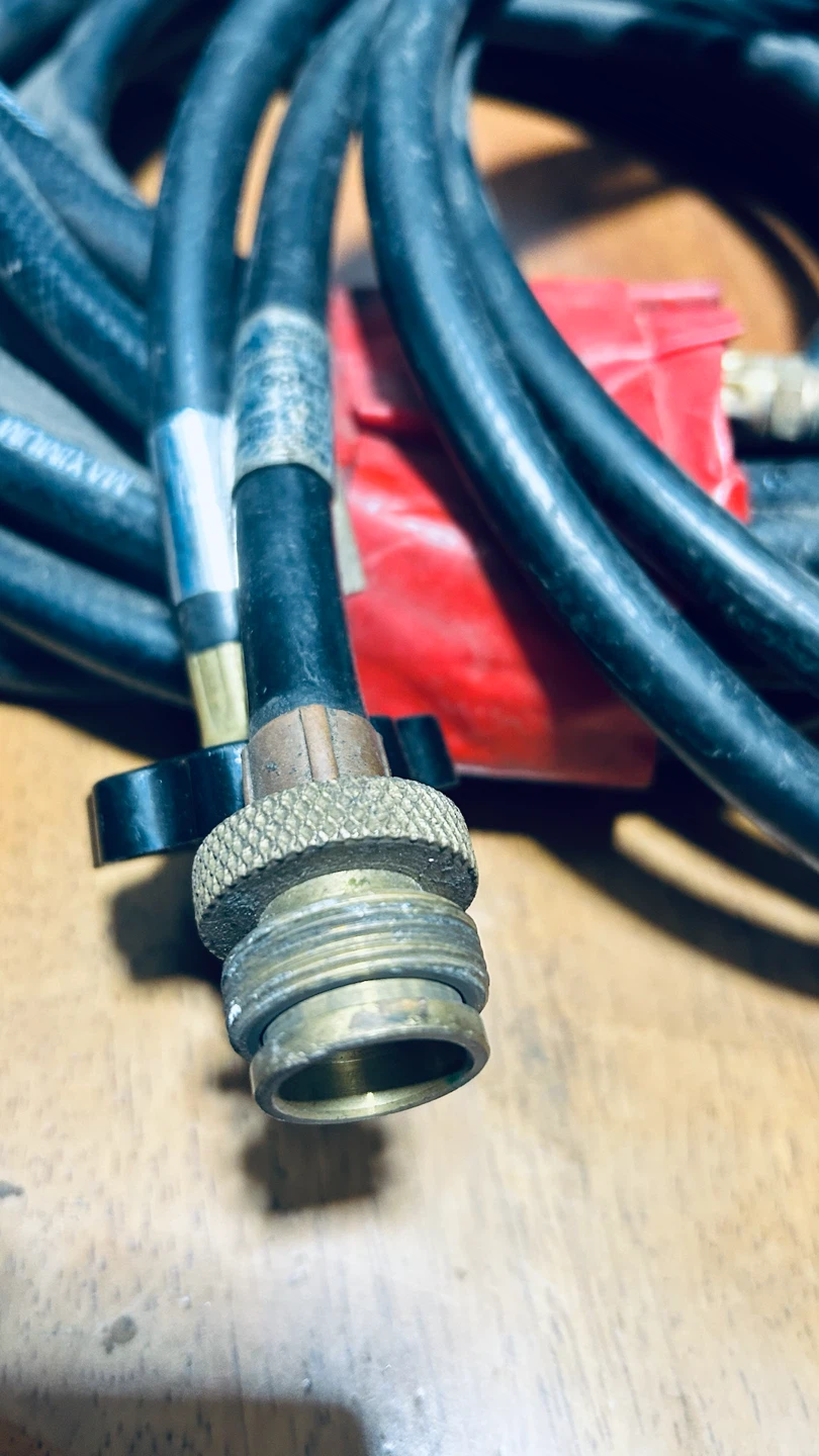 Heavy-duty hoses with fittings. Rated up to 200 PSI. - photo 3