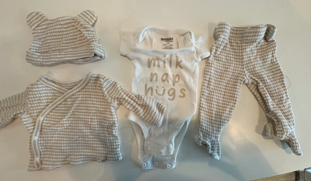Huggies Newborn Baby Clothing Set