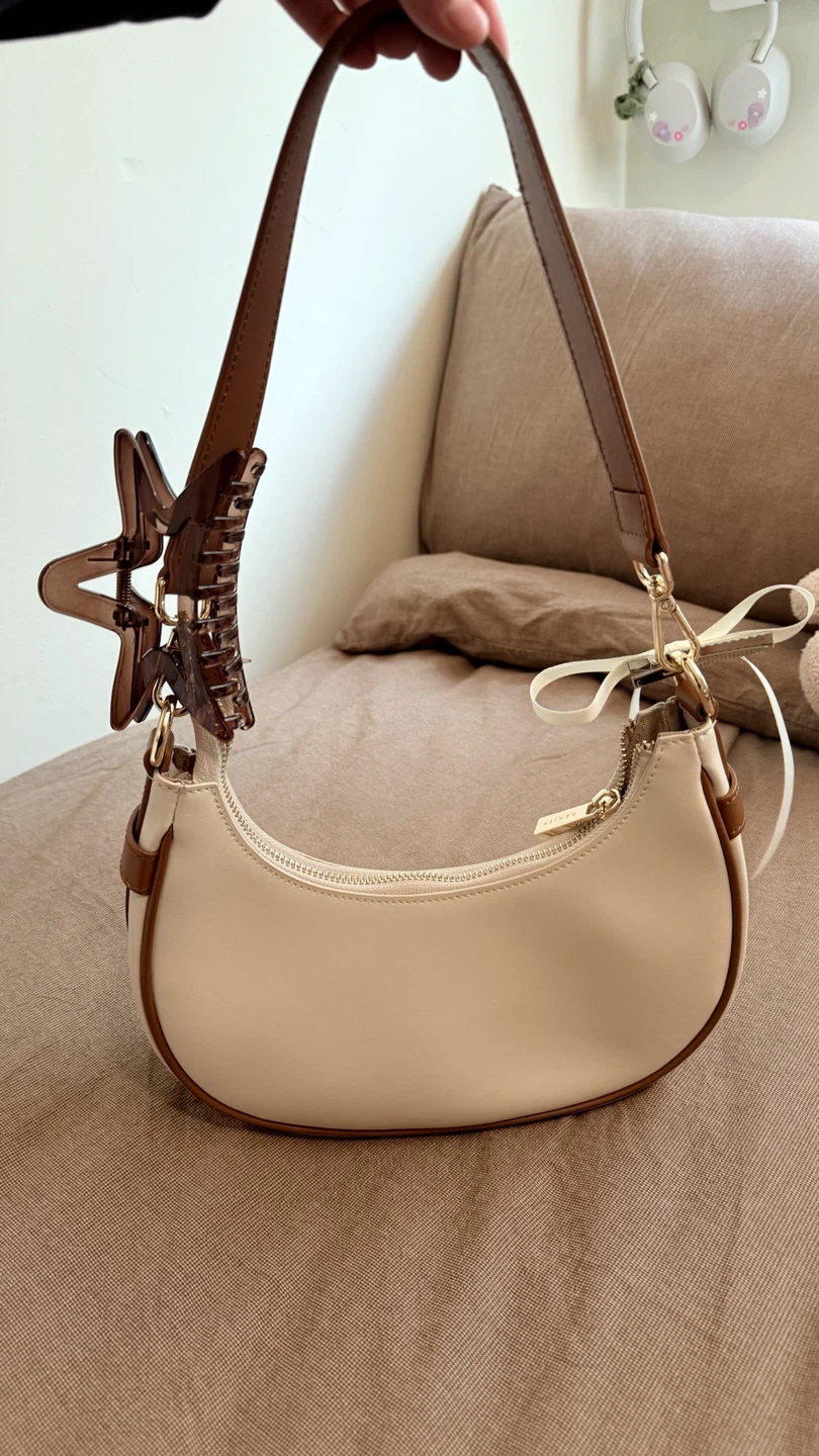 Danier Cream and Brown Shoulder Bag - photo 2