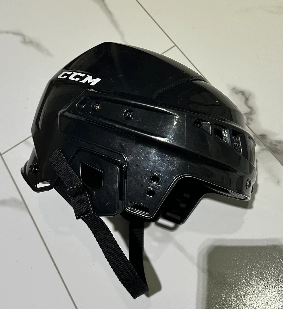 CCM hockey helmet - photo 4