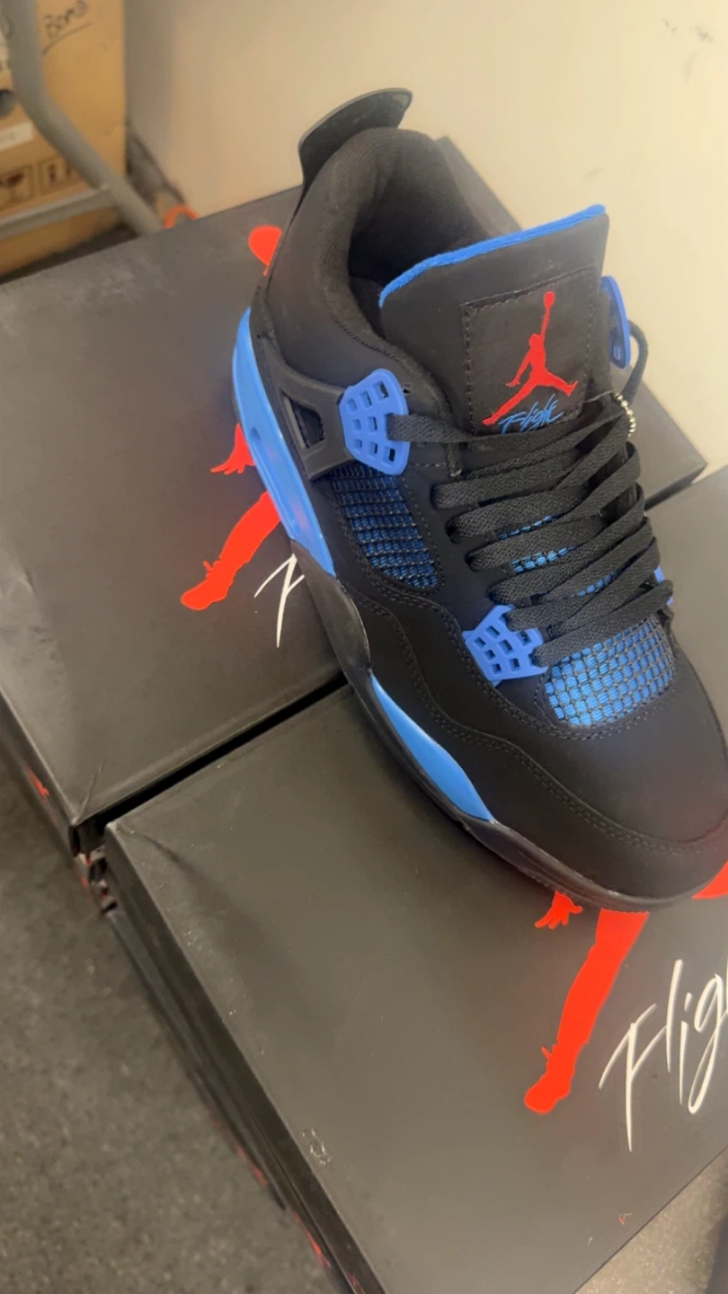 Nike Jordan 4 Sneakers