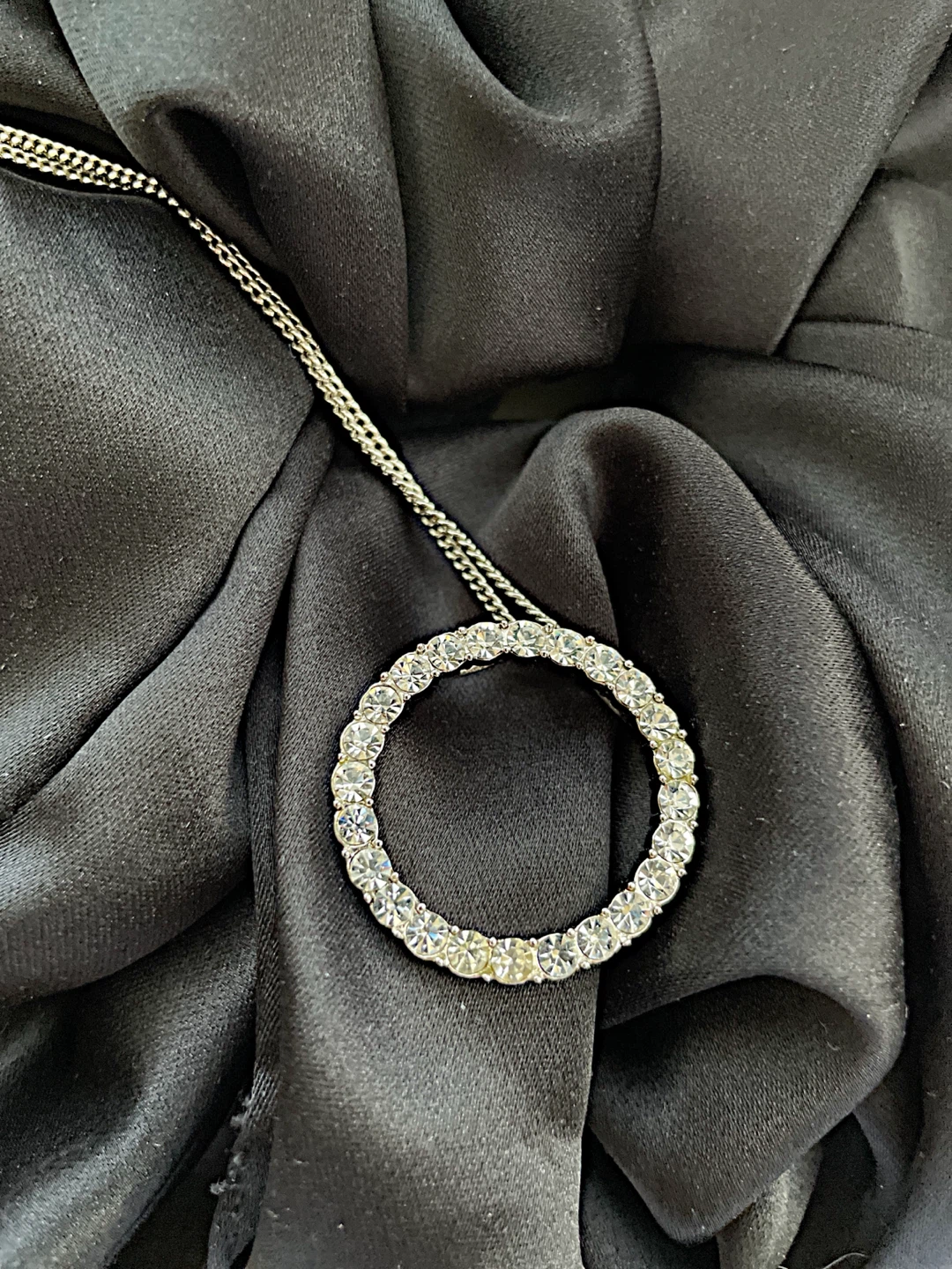 Faux Diamond Circle Necklace