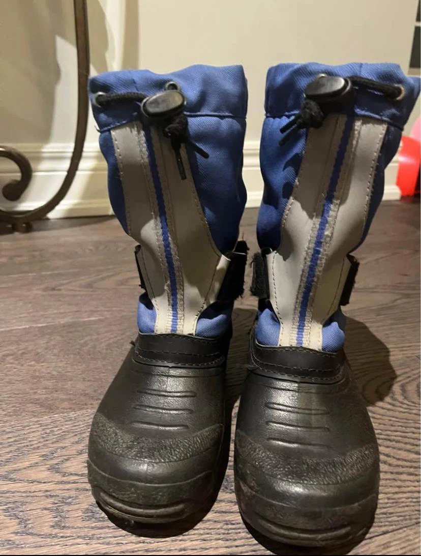 Blue and black children's winter boots - photo 2
