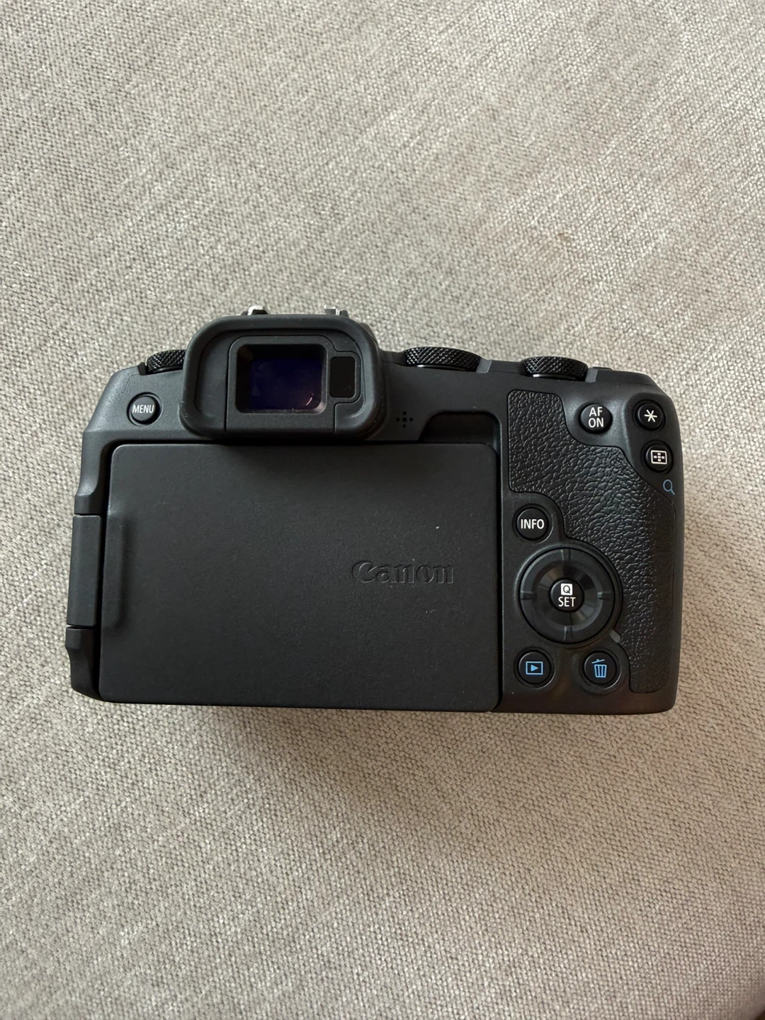 Canon EOS R - photo 5