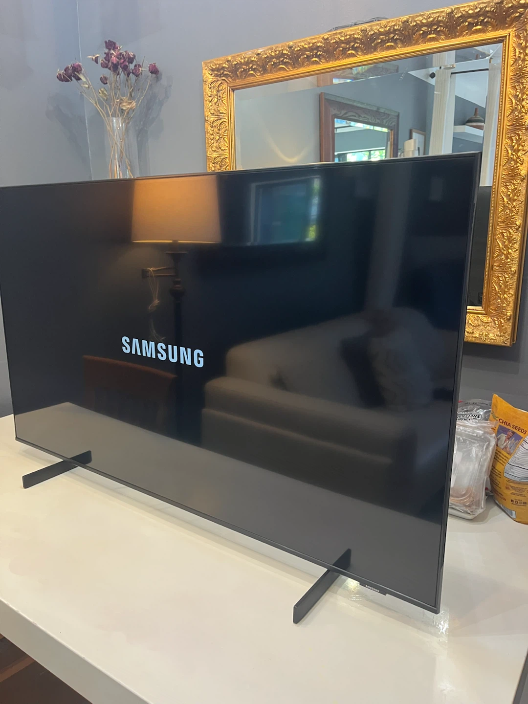 Samsung 50”Smart TV Powered by Tizen Mode; AU8000