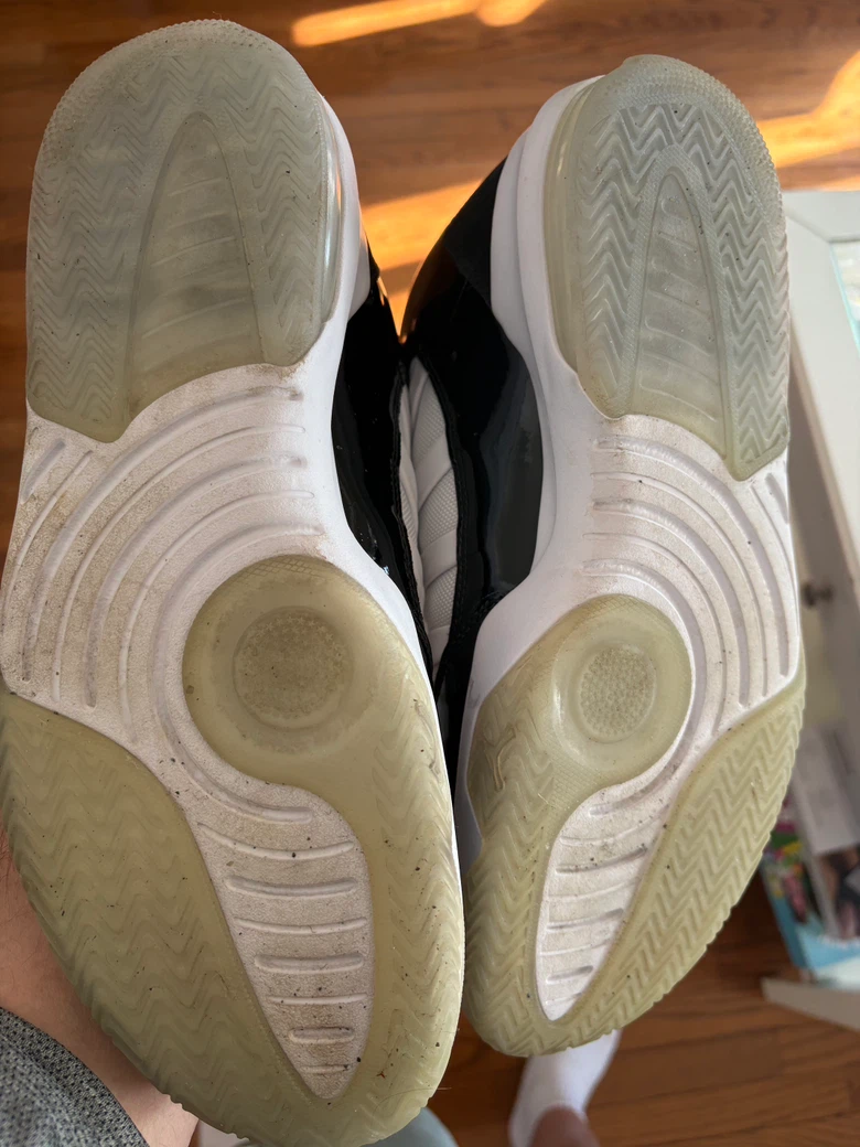 Jordan Max Aura Shoes Size 11 - photo 2