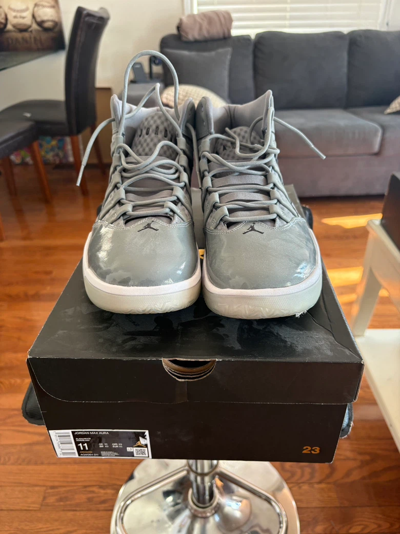 Jordan Max Aura Shoes Size 11 - photo 4