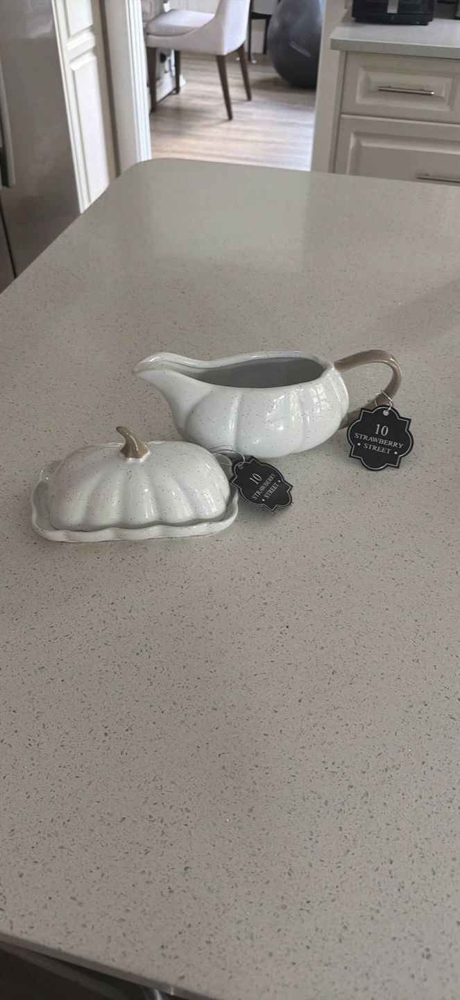 10 Strawberry Street Pumpkin Butter Dish and Gravy Boat